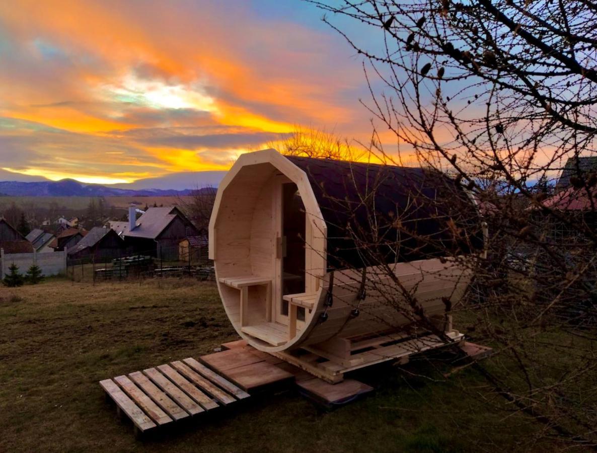 Trinity Log Cabin Wellness Resort Strba Bagian luar foto