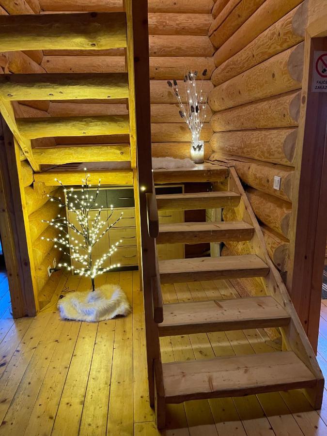 Trinity Log Cabin Wellness Resort Strba Bagian luar foto